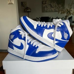 WMNS AIR JORDAN 1 MID